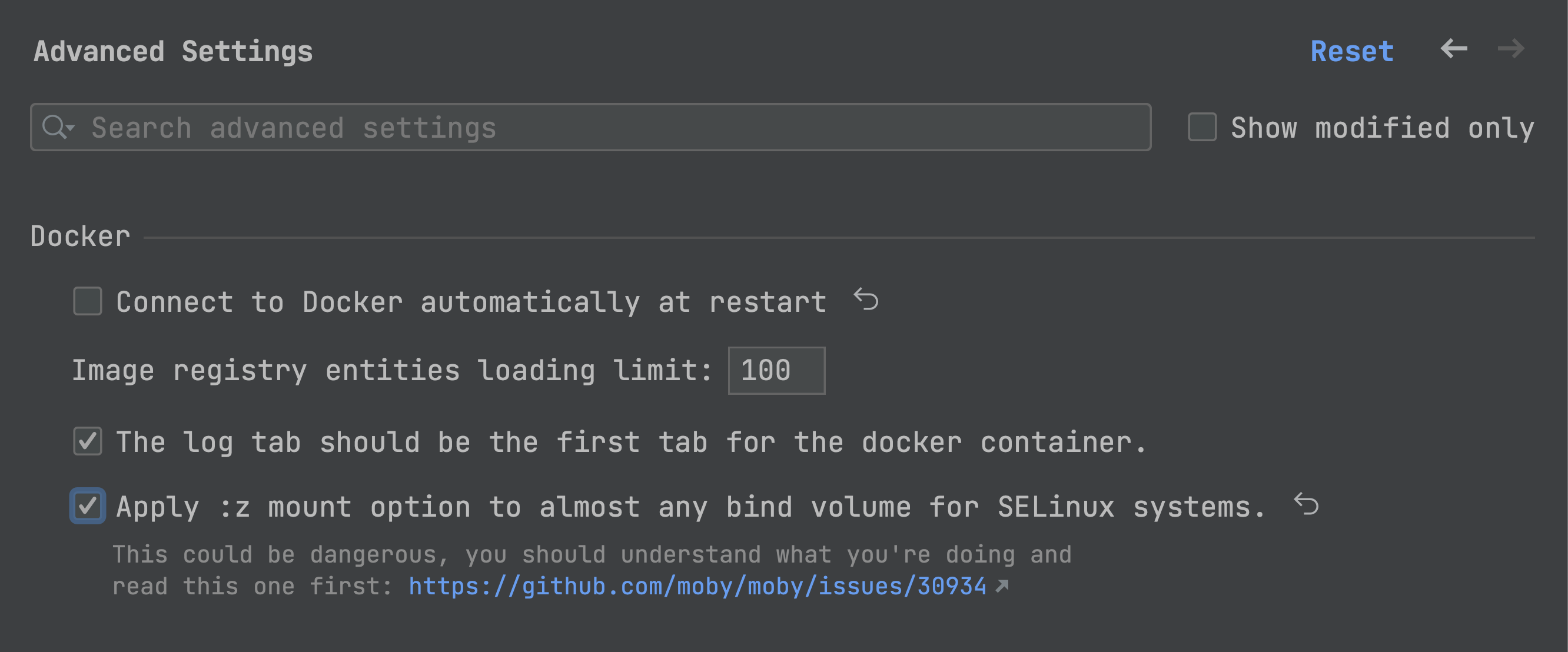 所示为应用 :z 装载选项以在 SELinux 上绑定卷的新设置