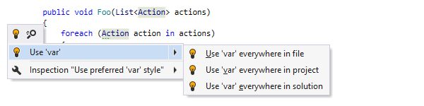 Replacing explicit type with 'var' keyword